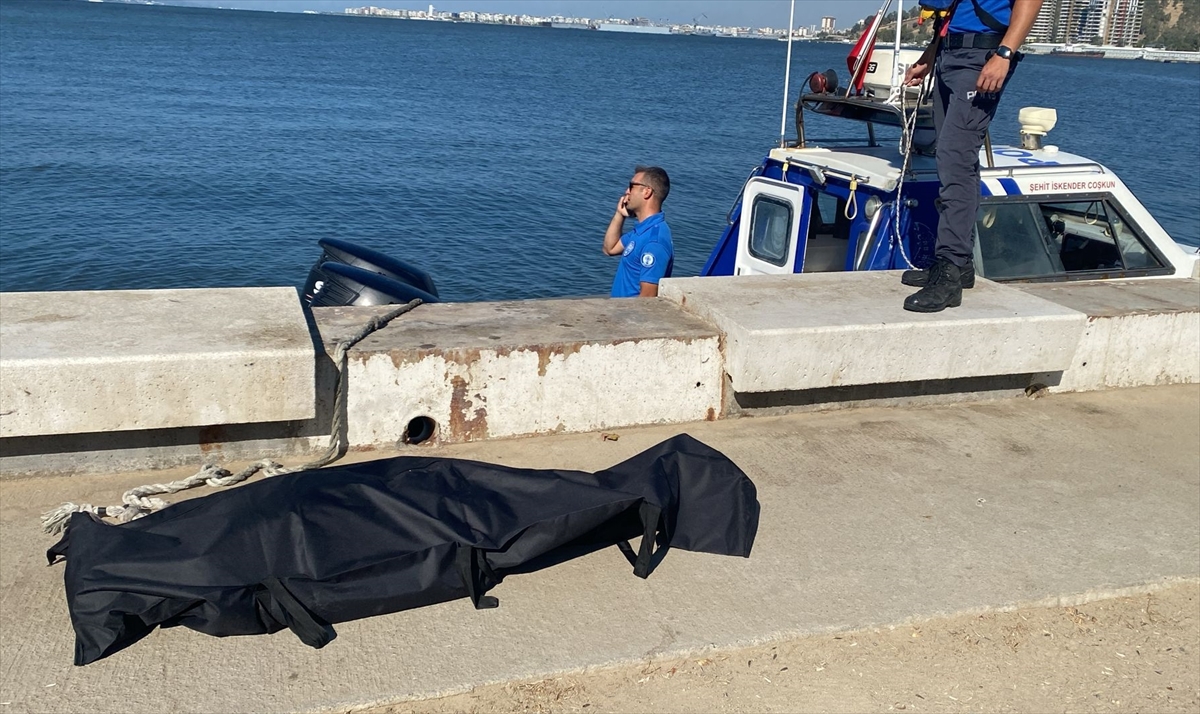 İzmir Körfezi'nde Şok Eden Olay: Erkek Cesedi Bulundu