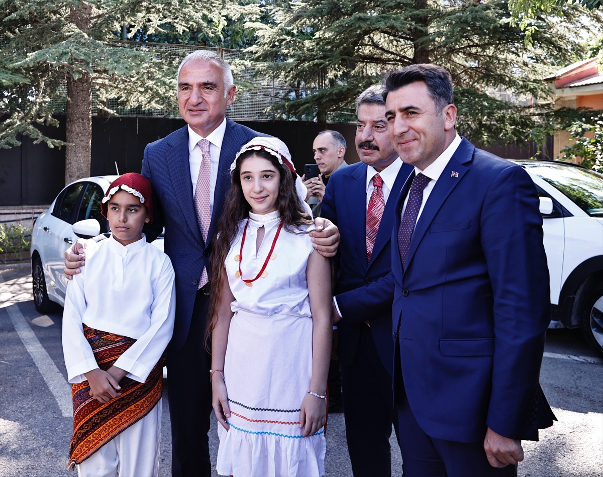 Kültür ve Turizm Bakanı Mehmet Nuri Ersoy'un Tunceli Ziyareti Dikkat Çekti