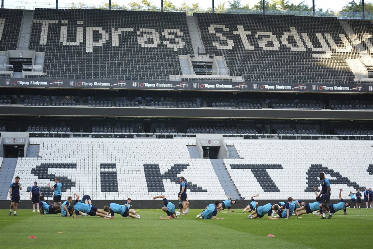 St. Patrick's Heyecanla Beşiktaş Maçını Bekliyor