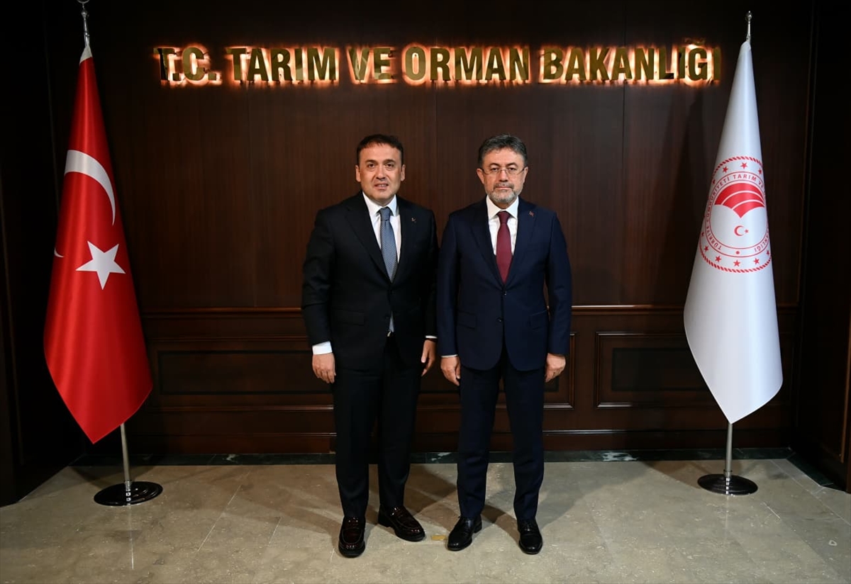 Bilecik Valisi Faik Oktay Sözer'den Bakan Yumaklı'ya Önemli Ziyaret