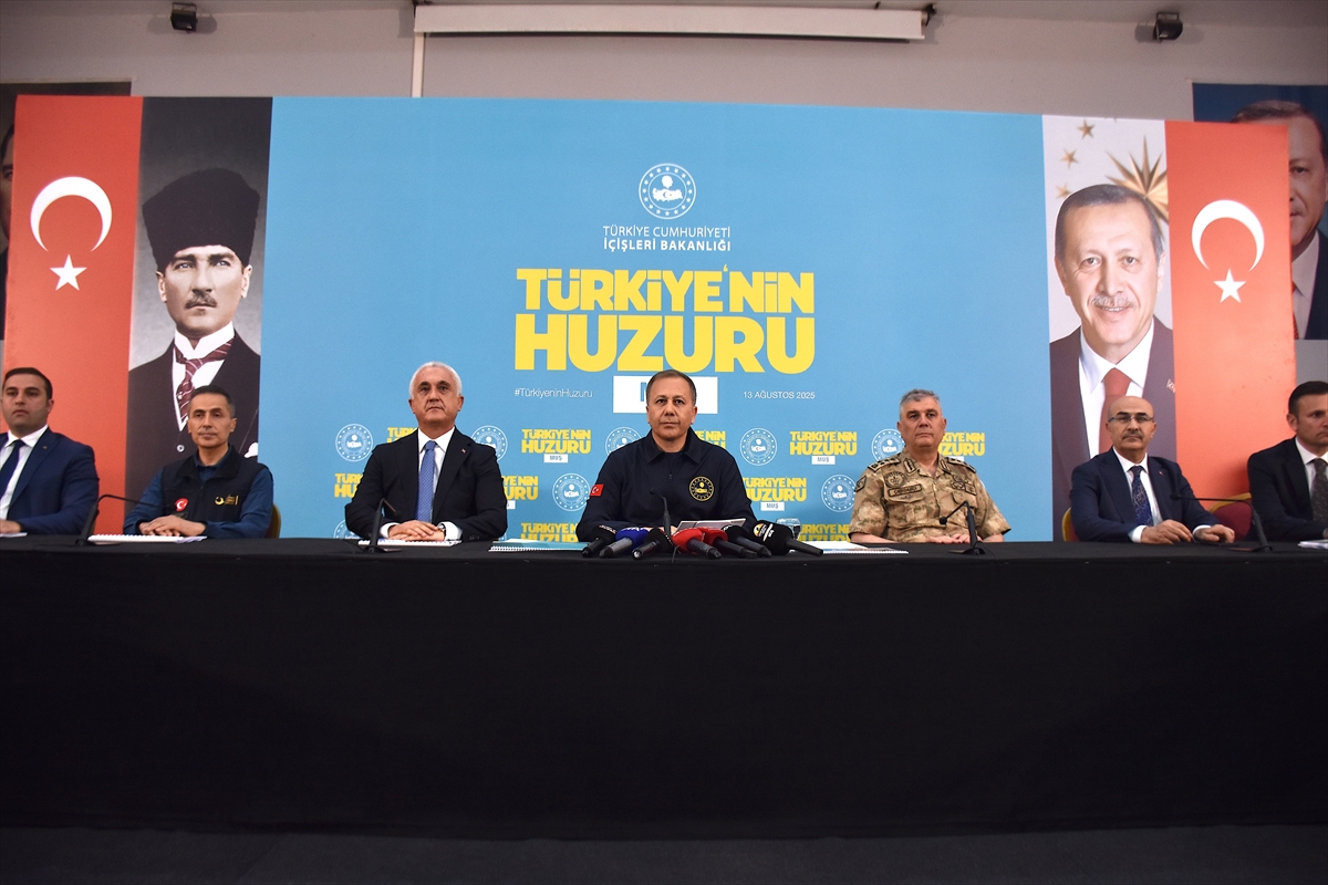 İçişleri Bakanı Yerlikaya Muş'ta Güvenlik ve Uyuşturucu İle Mücadelede Kararlılık Mesajı Verdi