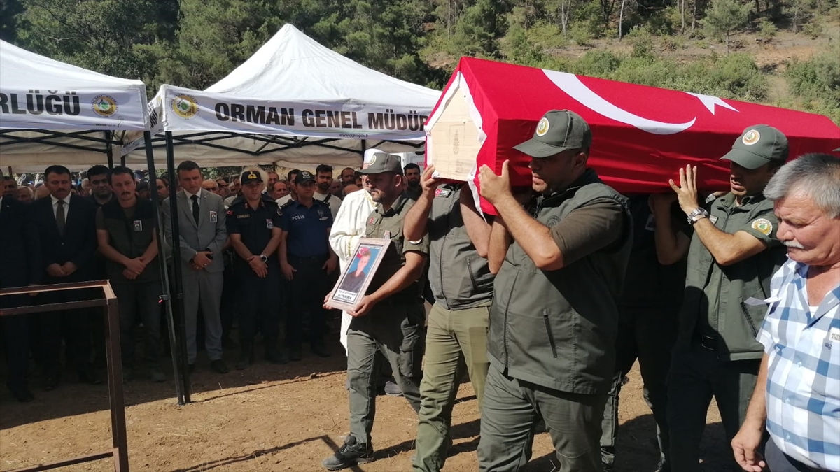 Osmaniye'de Facia: Yangına Müdahale Eden Arazöz Devrildi