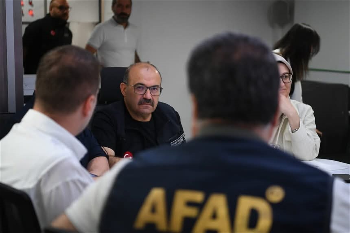 Sındırgı'daki Depremin Ardından Bölgedeki Çalışmalar Titizlikle Devam Ediyor