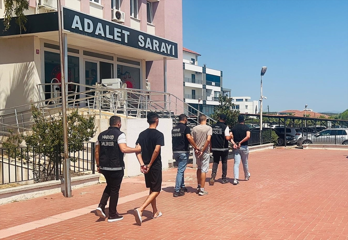 Balıkesir'deki Operasyonda Ele Geçirilenler Şaşırttı