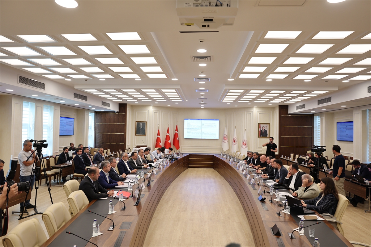 Toplu Sözleşme Görüşmelerinde Gergin Anlar: Neler Yaşandı?