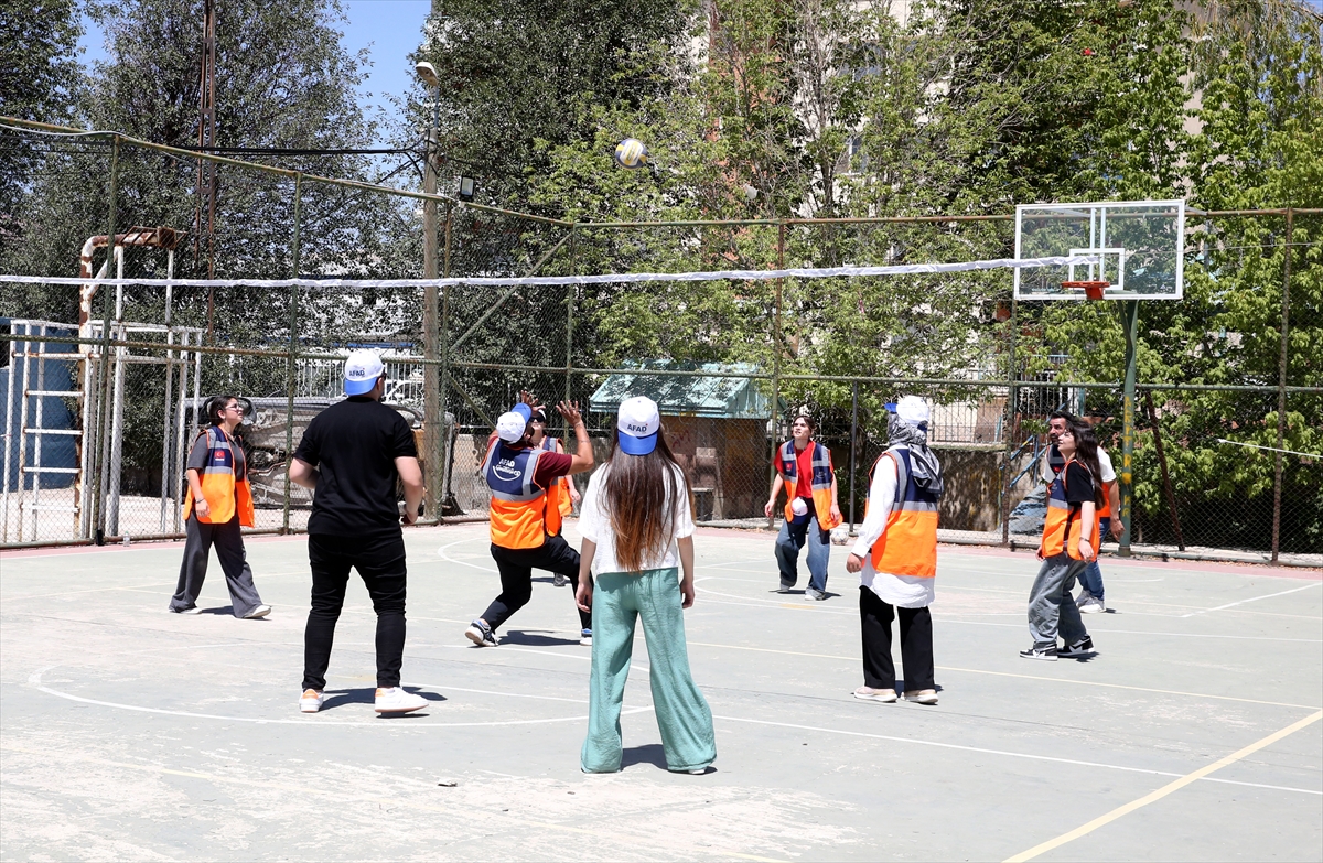 Van'da AFAD Gönüllüleri Bir Araya Geldi