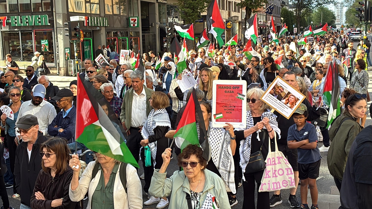 İsveç'te İsrail'in Filistin'e Yönelik Saldırıları Büyük Protestoya Sahne Oldu