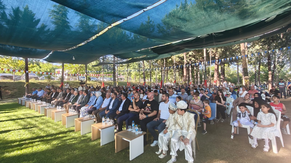 Elazığ'da Geleneksel Şölende Eğlence Doruğa Çıktı