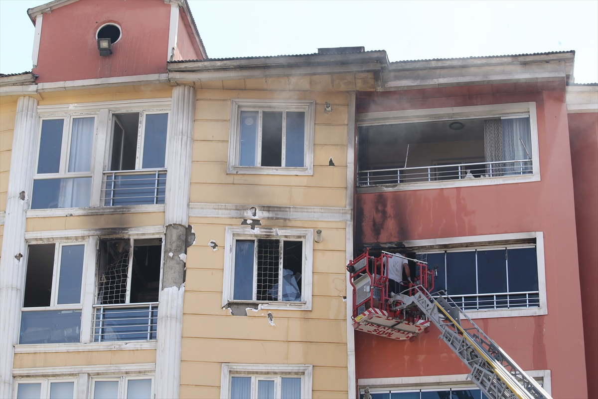 Muş'ta Yürekleri Ağızlara Getiren Yangın Kaçınılmaz Sonu Getirdi: 6 Kişi Hastaneye Kaldırıldı