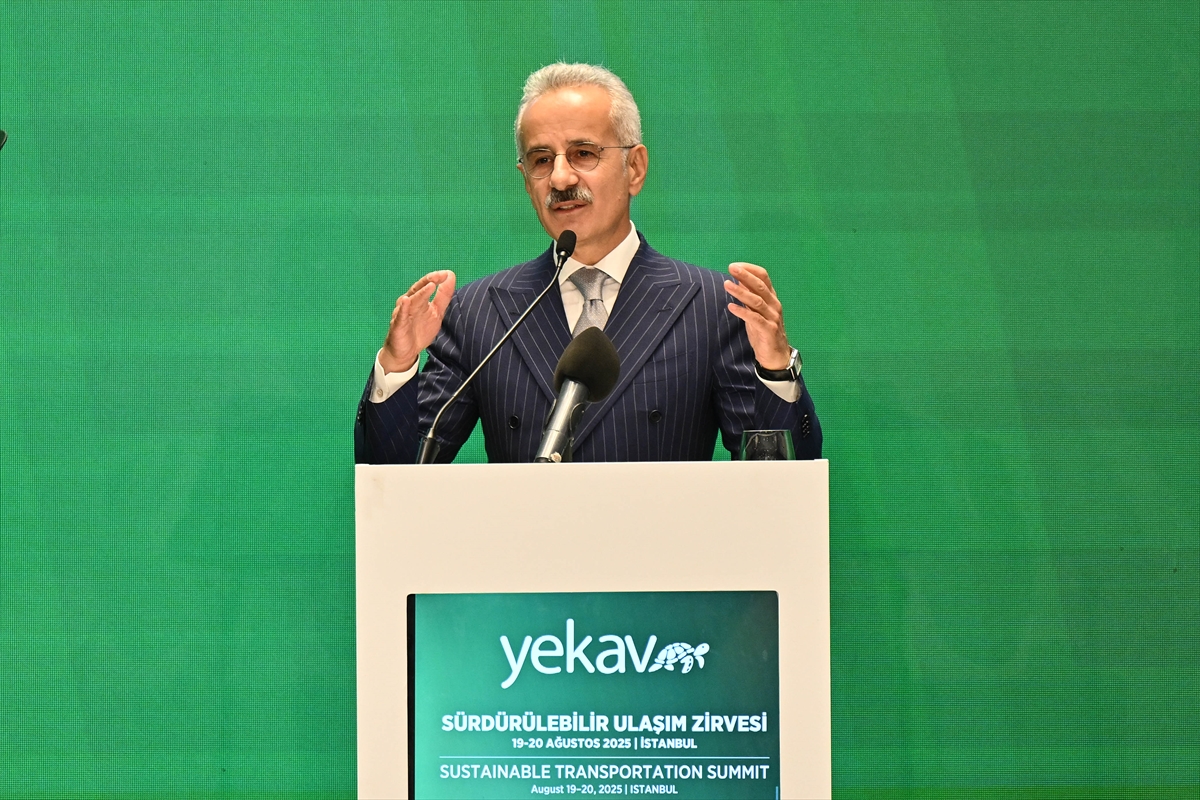 Bakan Uraloğlu Yeşil Gelecek İçin Hız Kesmeden Çalışıyor