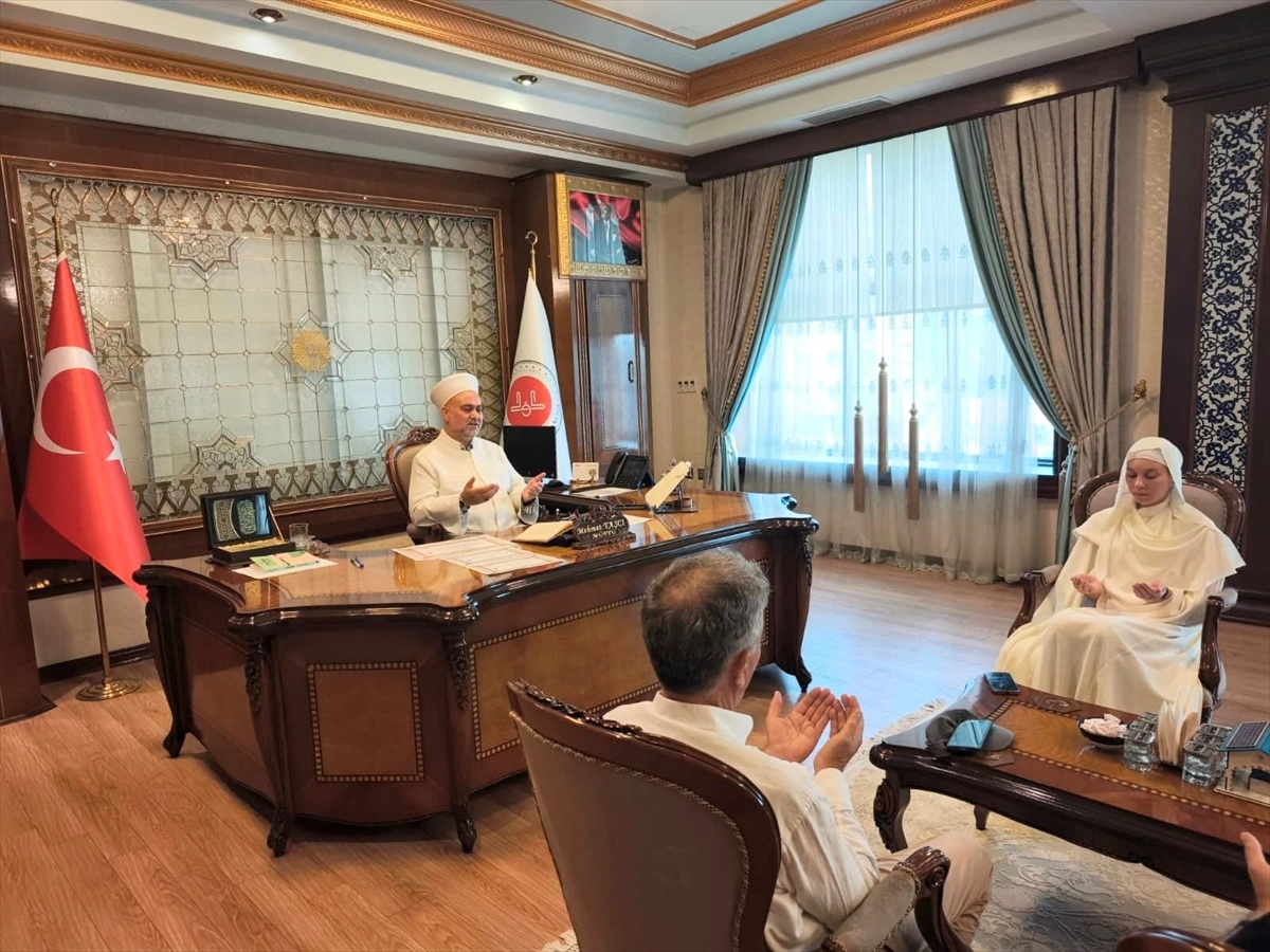 Adana'da Polonyalı Kadın İslamı Keşfetti