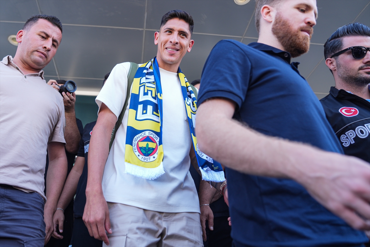 Edson Alvarez'in Fenerbahçe Macerası İstanbul'da Başladı