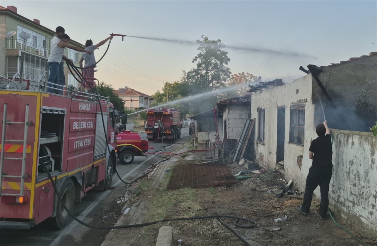 Edirne'nin Havsa İlçesinde Korkutan Yangın