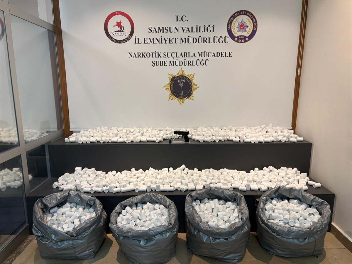 Samsun'da Nefes Kesen Operasyon: 171 Bin Sentetik Ecza Hapı Ele Geçirildi