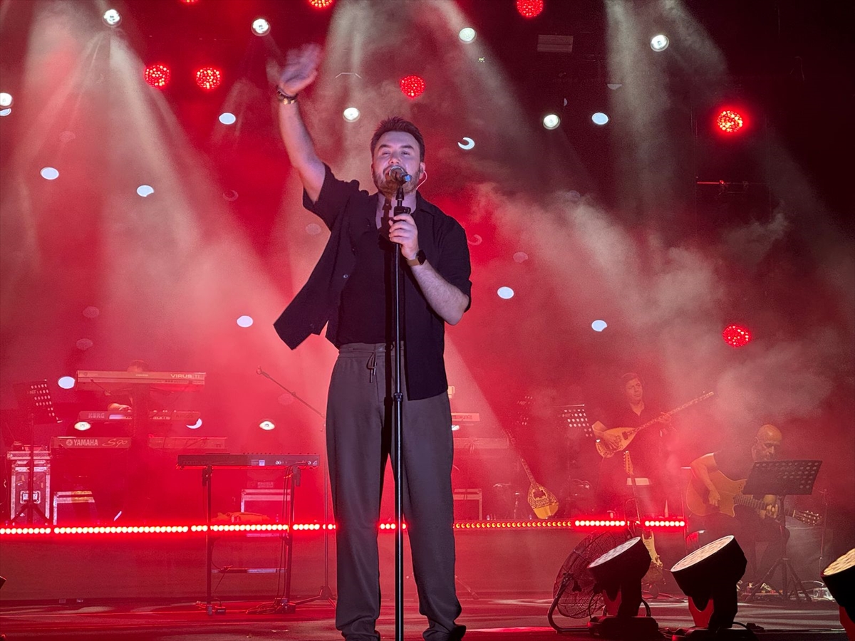 Mustafa Ceceli’nin Kahramanmaraş'ta Sahne Aldığı Gece Nefes Kesti