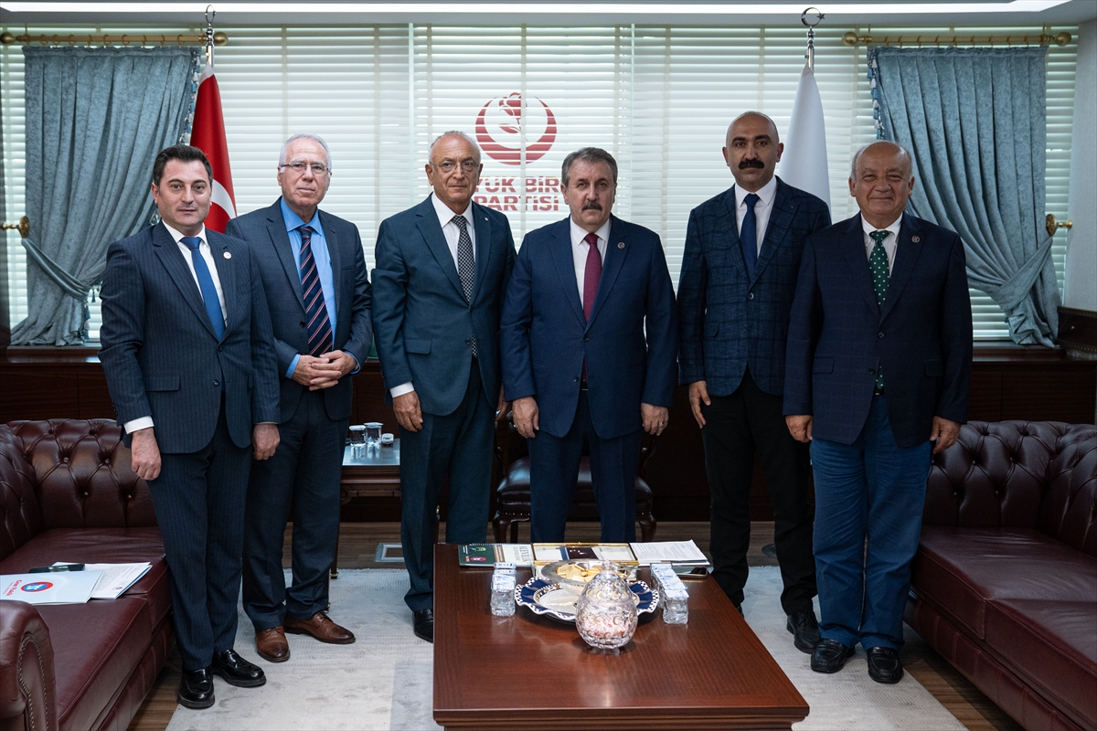 BBP Lideri Destici'den Çarpıcı Açıklama: Farklılıklarımız Zenginliğimizdir