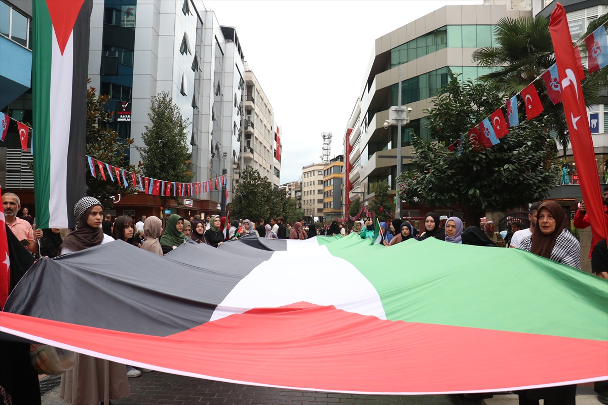 Trabzon Halkı Filistin İçin Sokaklara Döküldü