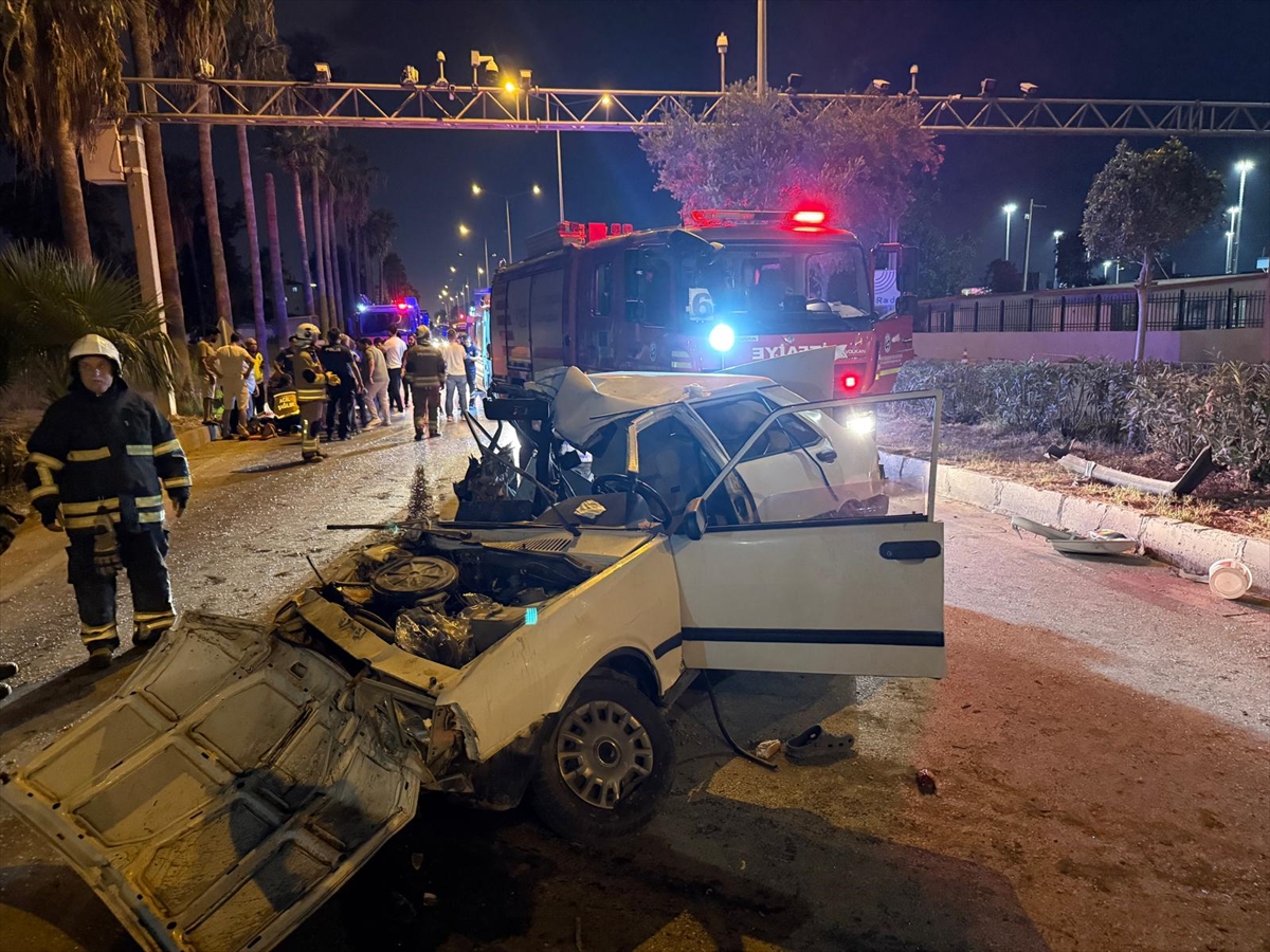 Hatay'da Üzücü Kaza: Kamyon ve Otomobil Çarpıştı