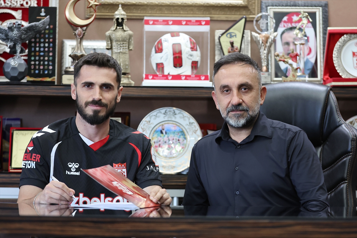 Sivasspor'un Heyecan Yaratan Transferi: Valon Ethemi Kimdir?