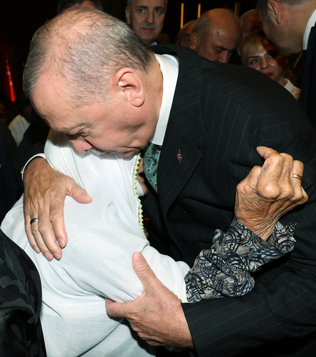 Cumhurbaşkanı Erdoğan'dan Zafer Bayramı'nda Birlik Mesajı