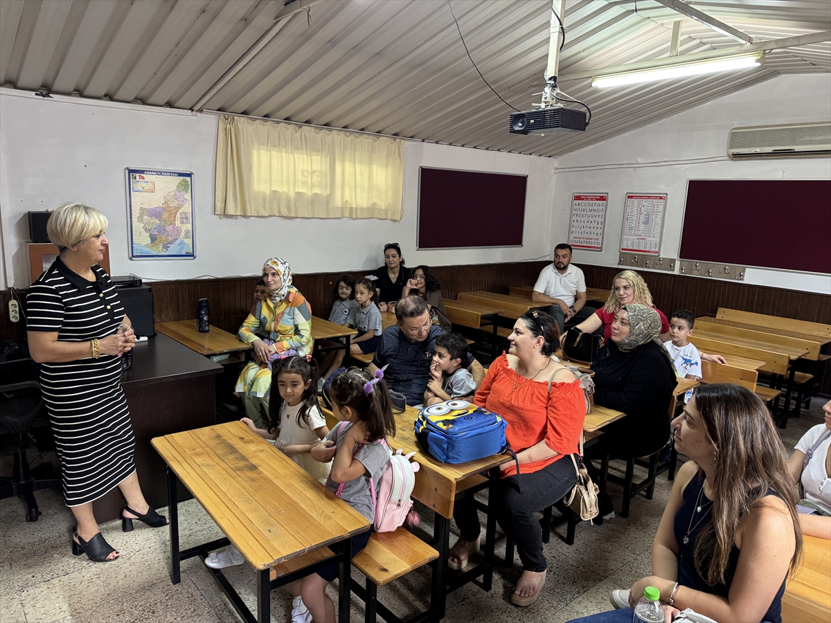 Adana ve Mersin'de Okul Heyecanı Başladı