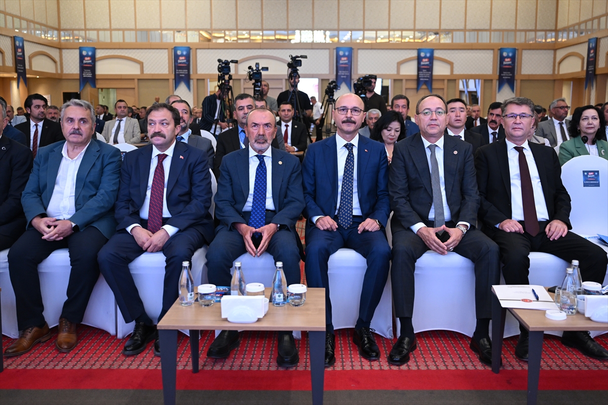 Türk Dünyasını Birleştiren Eğitim Kurultayı Ankara'da İlgi Gördü