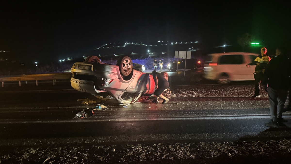 Dikkatsizlik Bayburt'ta Kazaya Yol Açtı: 6 Kişi Yaralandı