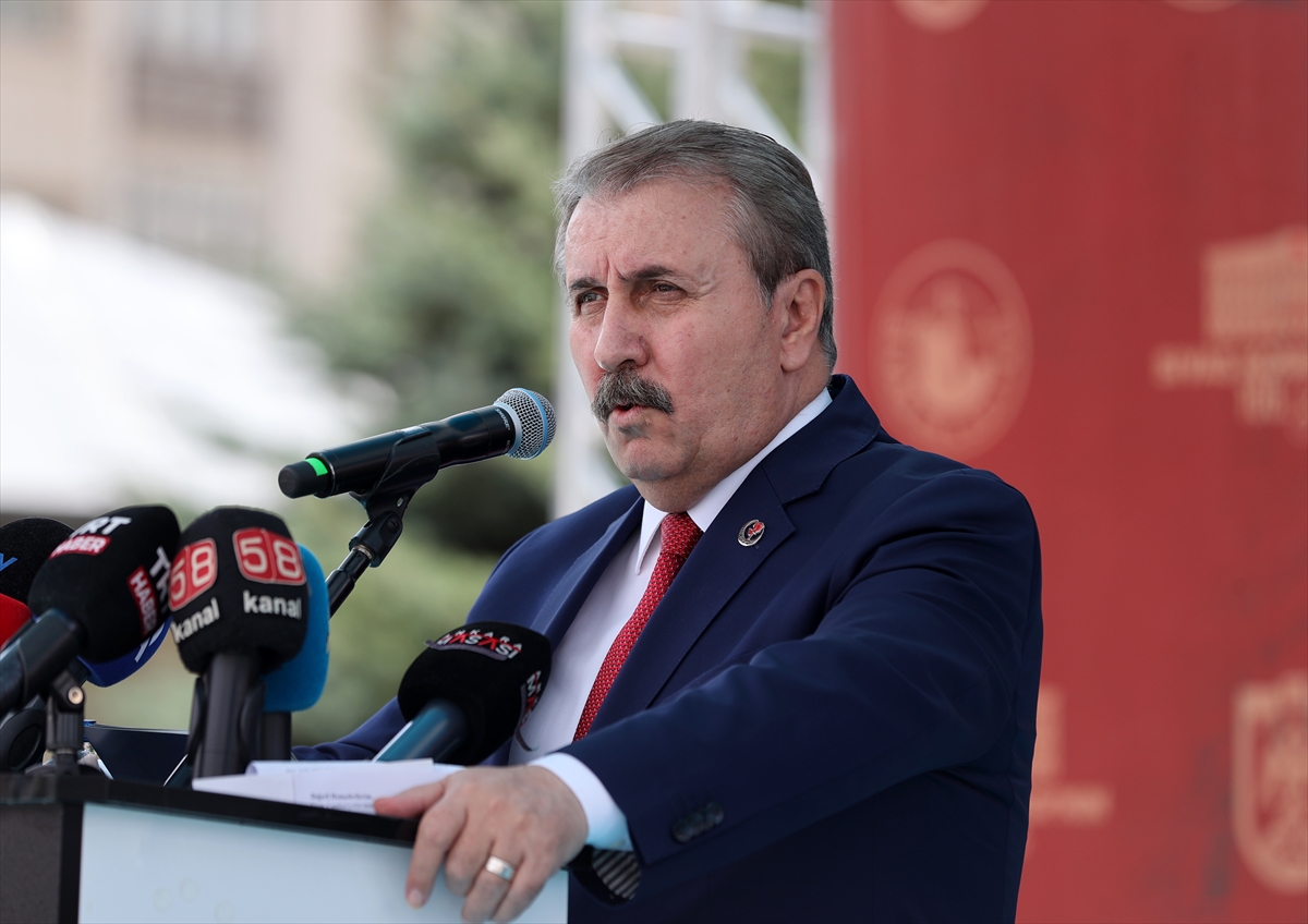 Mustafa Destici'den Sivas Kongresi'nin Anlam ve Önemi Üzerine Çarpıcı Mesajlar