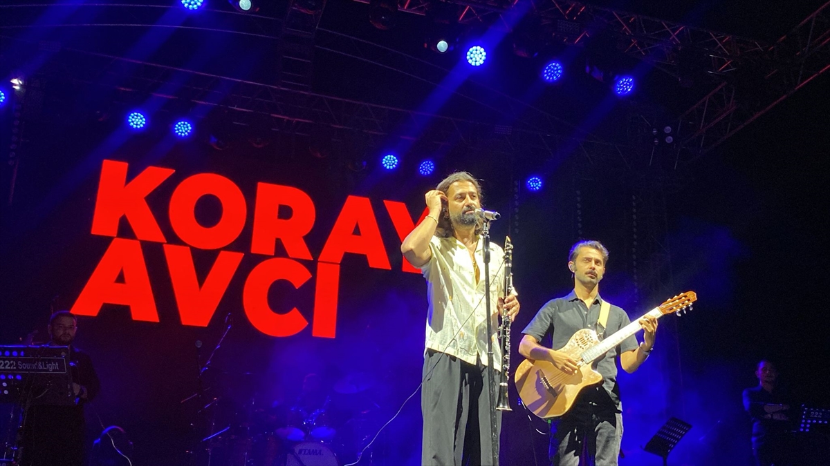 Koray Avcı'nın Bilecik'teki Muhteşem Konseri Unutulmaz Anlara Sahne Oldu