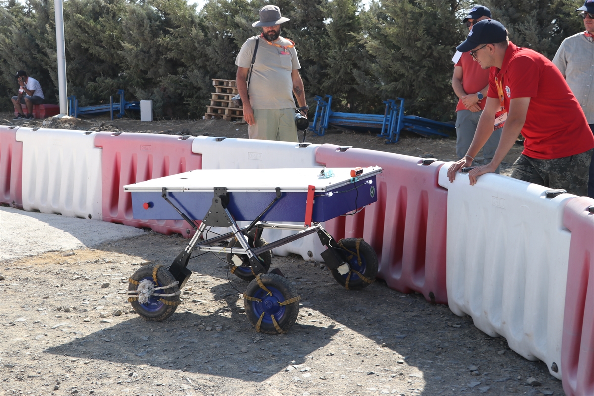 TEKNOFEST'te Heyecan Dolu Anlar: İnsansız Kara Araçları Şovu Başladı