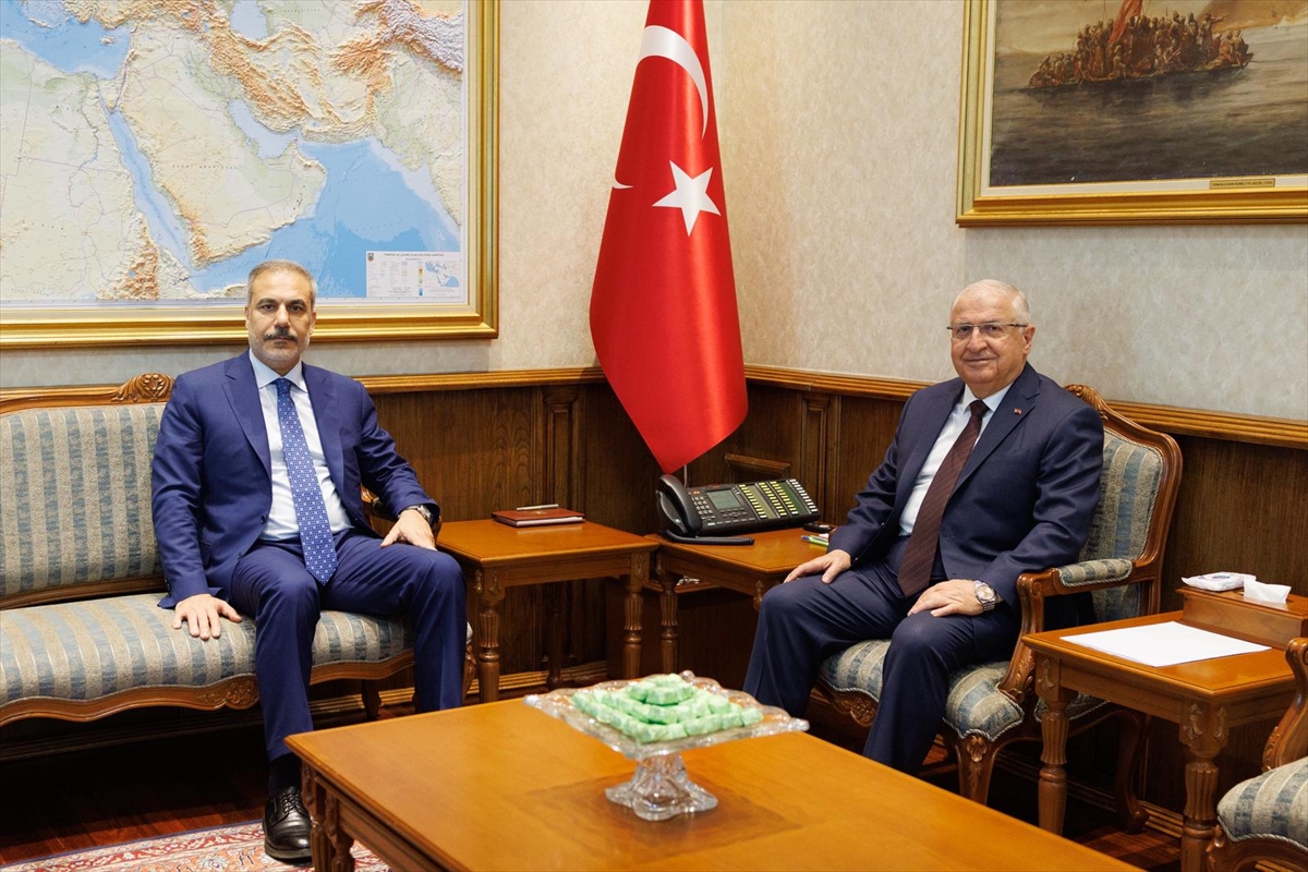 Savunma ve Dışişleri Bakanları Kritik Görüşmede Neler Konuştu