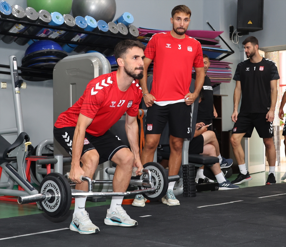 Sivasspor Evinde Galibiyet Peşinde Sarıyer'e Karşı Hazırlık Yaptı