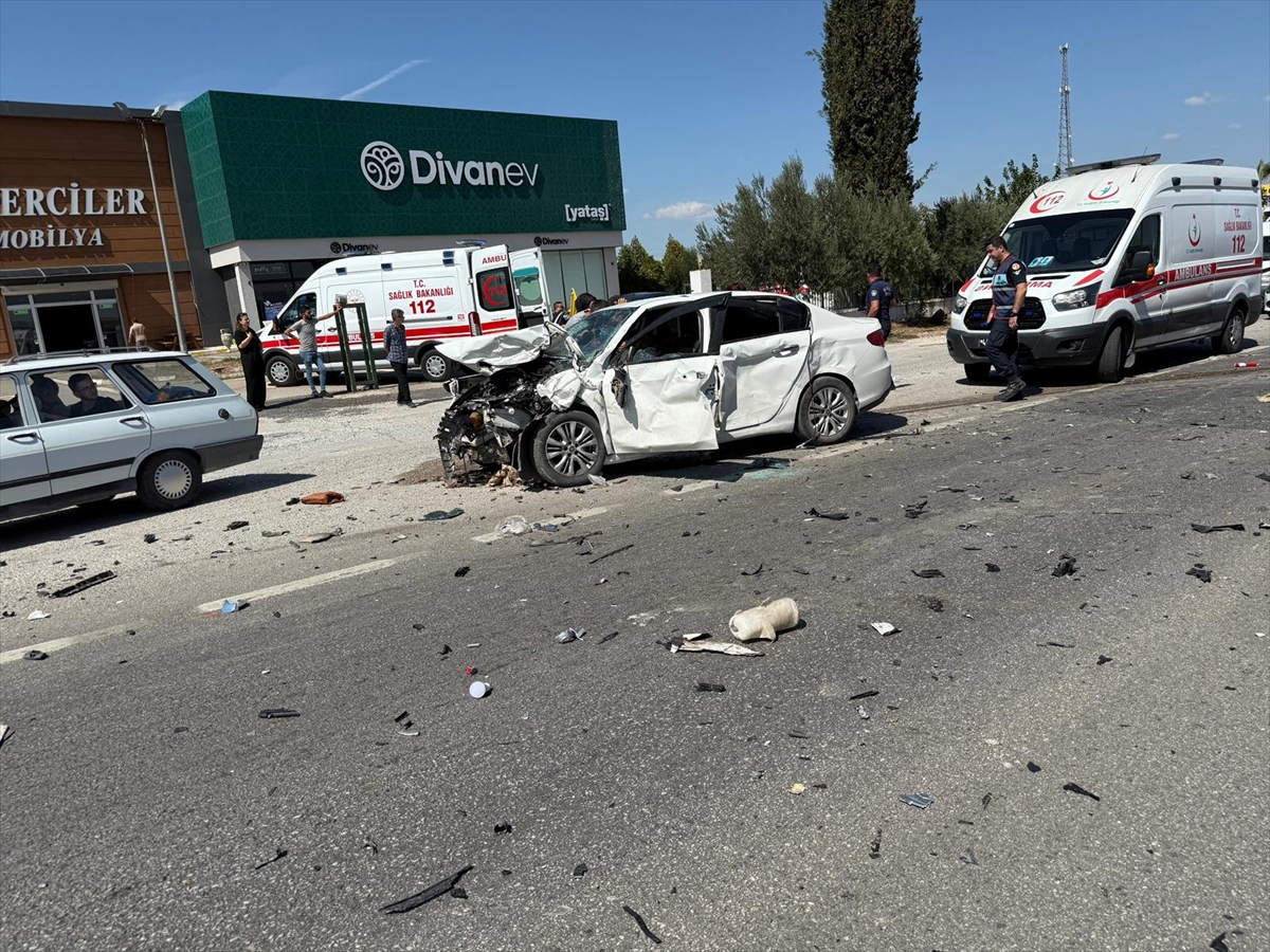 Manisa'da Korkunç Kaza: Zincirleme Çarpışmada Can Kaybı