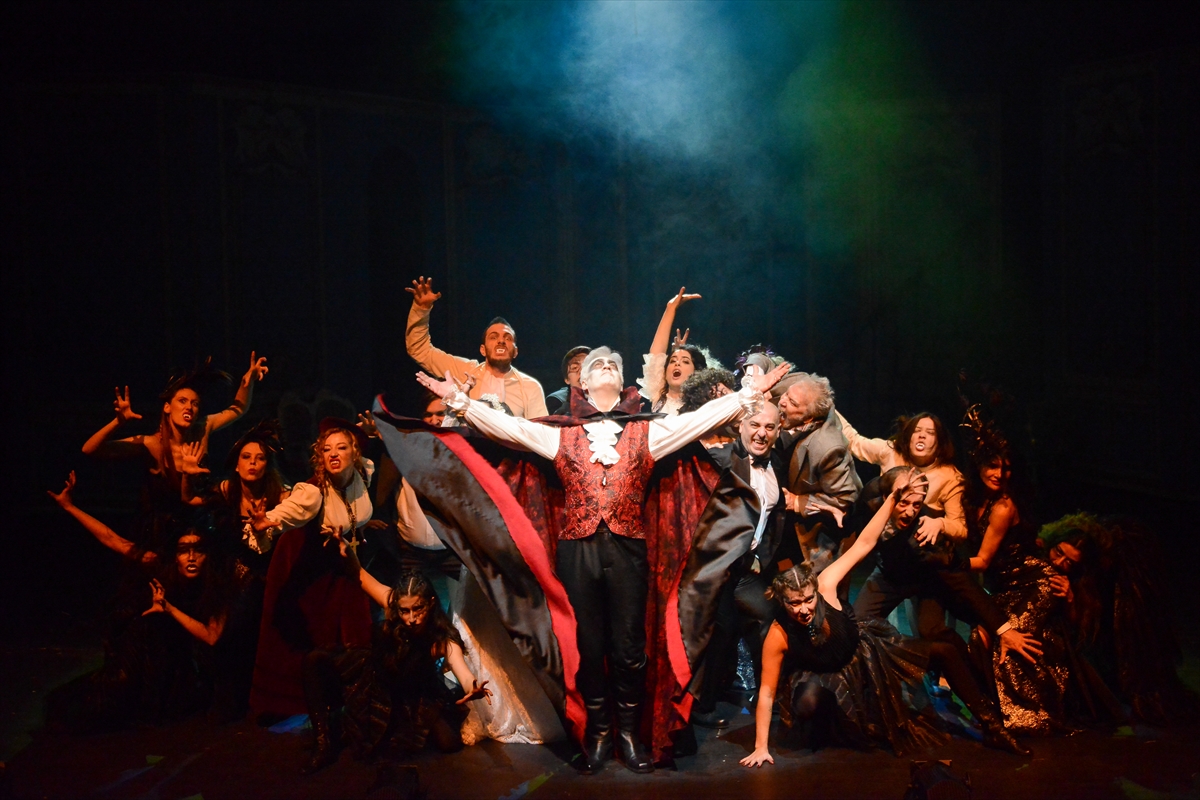 Devlet Tiyatroları Üç Büyüleyici Yapımla Kuzey Kıbrıs'ı Sallayacak