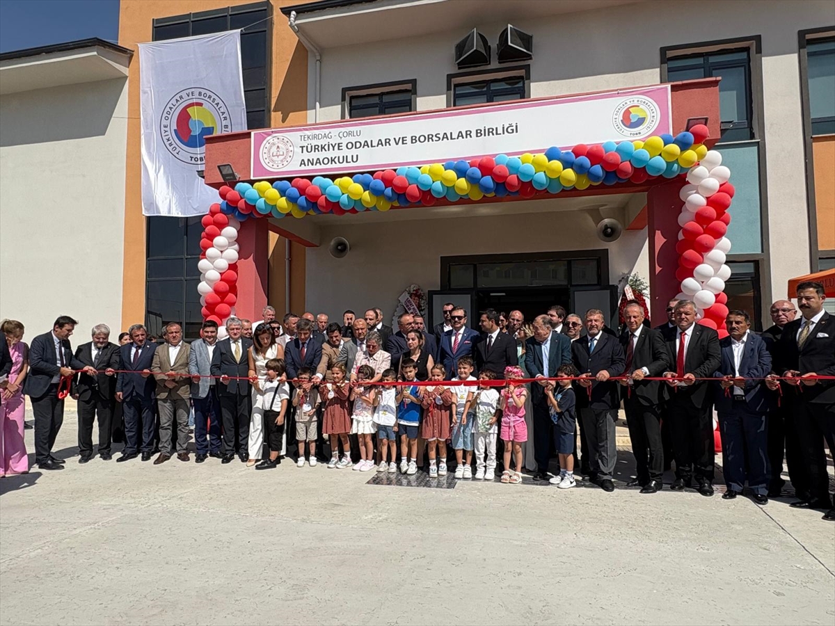 Rifat Hisarcıklıoğlu'ndan Eğitime Büyük Yatırım: Tekirdağ'da Yeni Okul Açıldı