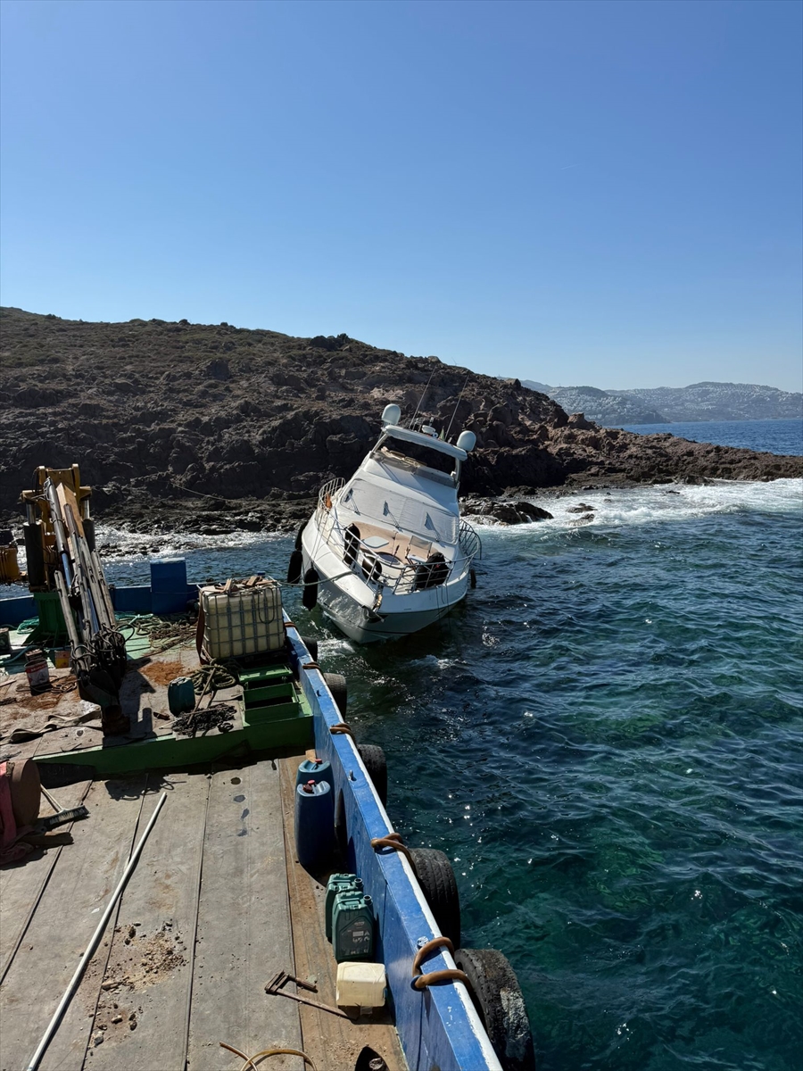 Bodrum'da Sürüklenen Motoryat: Nefes Kesen Kurtarma Operasyonu