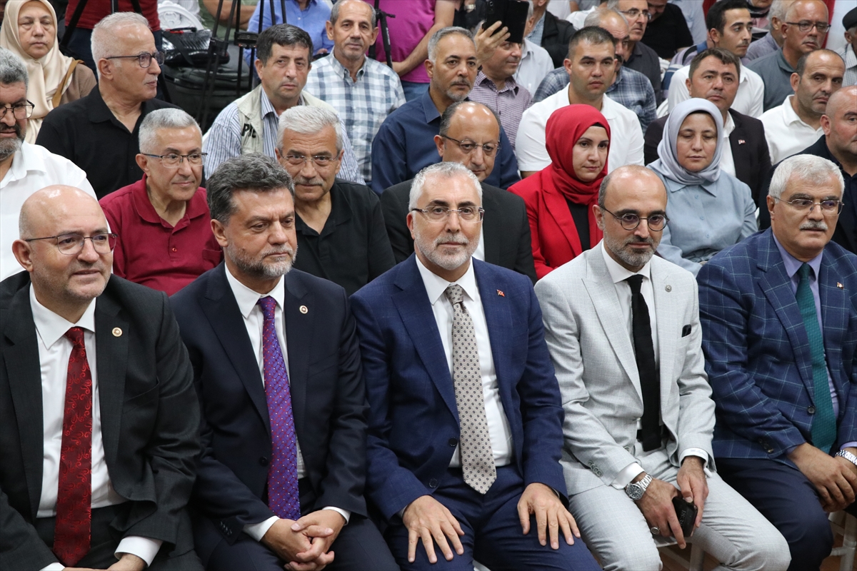 Burdur'da İşsizlik Düşüyor: Bakan Işıkhan'ın İl Buluşmasında Çarpıcı Veriler