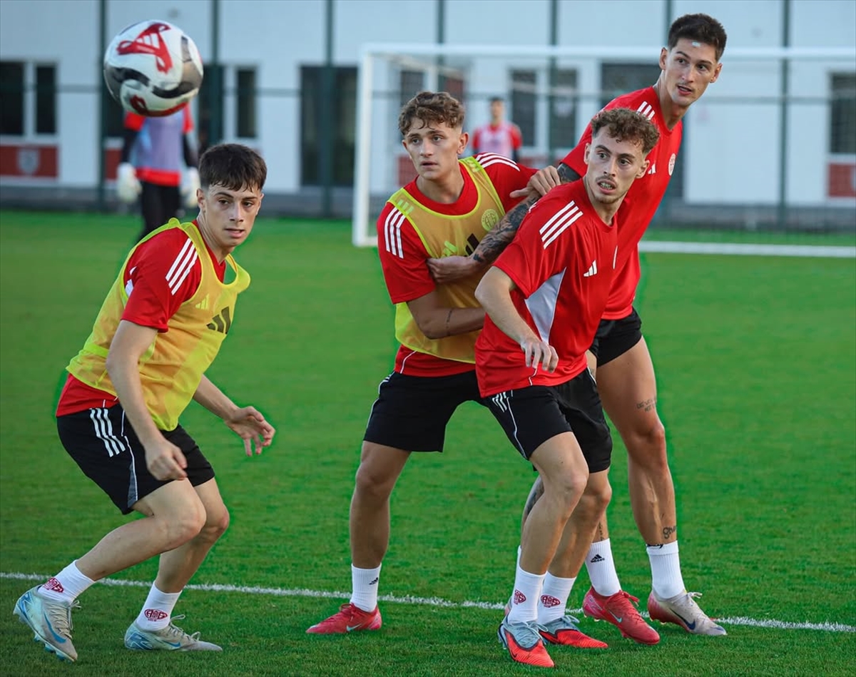 Antalyaspor ve Samsunspor Maçı Öncesi Büyüleyici Detaylar