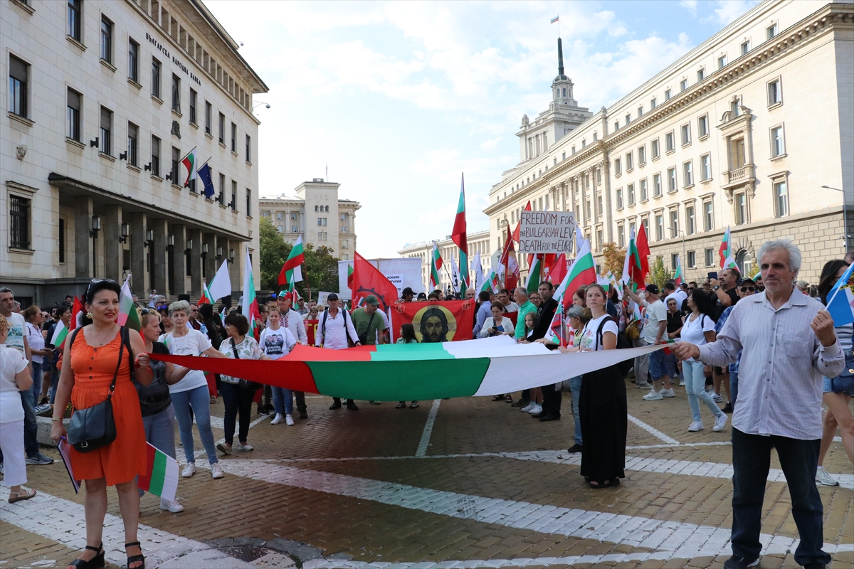 Bulgaristan'da Avroya Geçişe Karşı Bomba Protesto: Neler Oluyor?