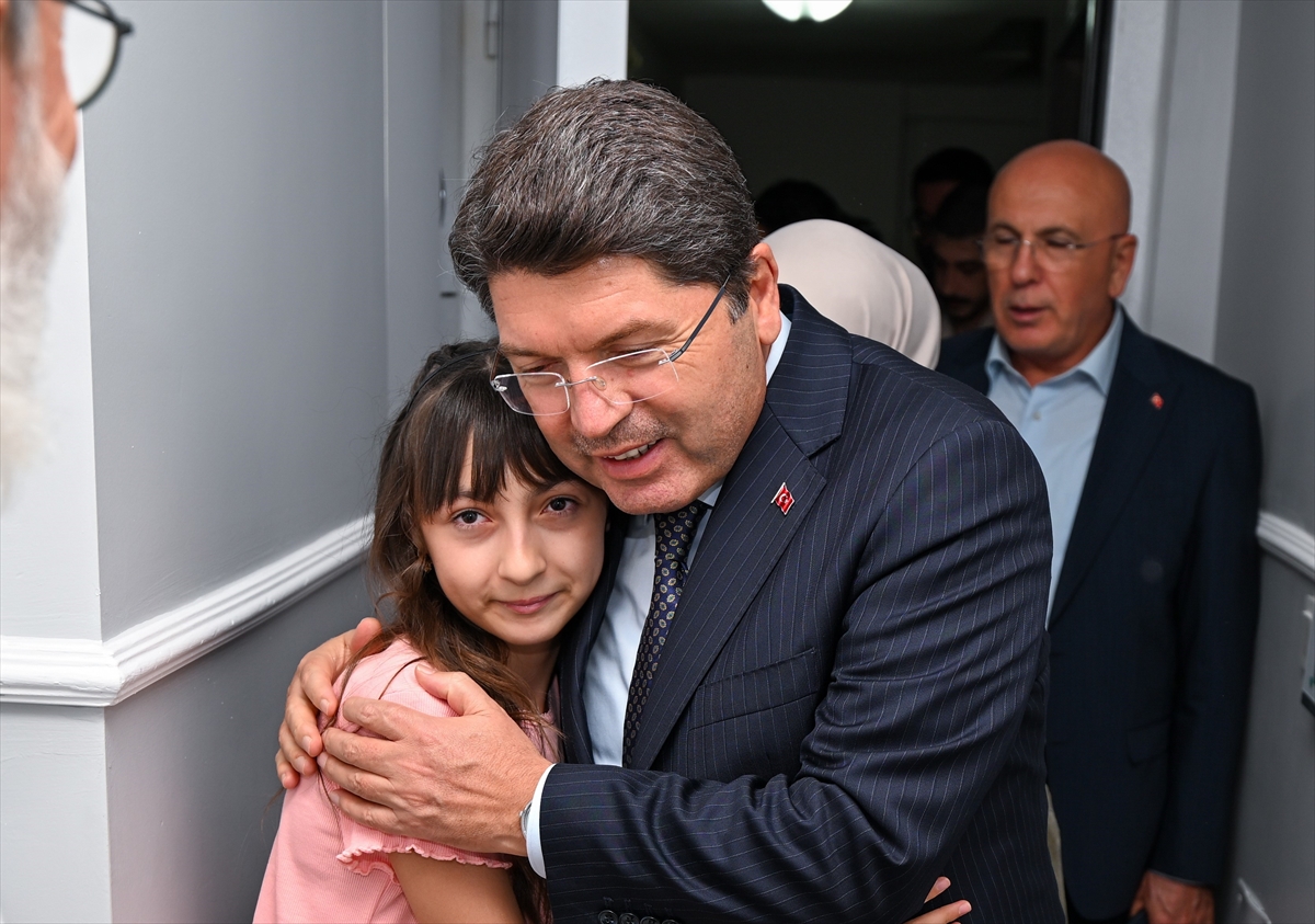 Adalet Bakanı Tunç Ailelere Verdiği Sözü Yeniledi