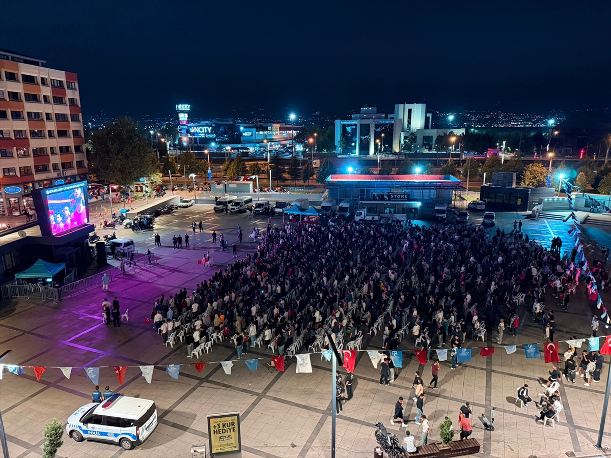 Kocaeli'de Unutulmaz Basketbol Coşkusu: EuroBasket 2025 Finaline Dev İlgi