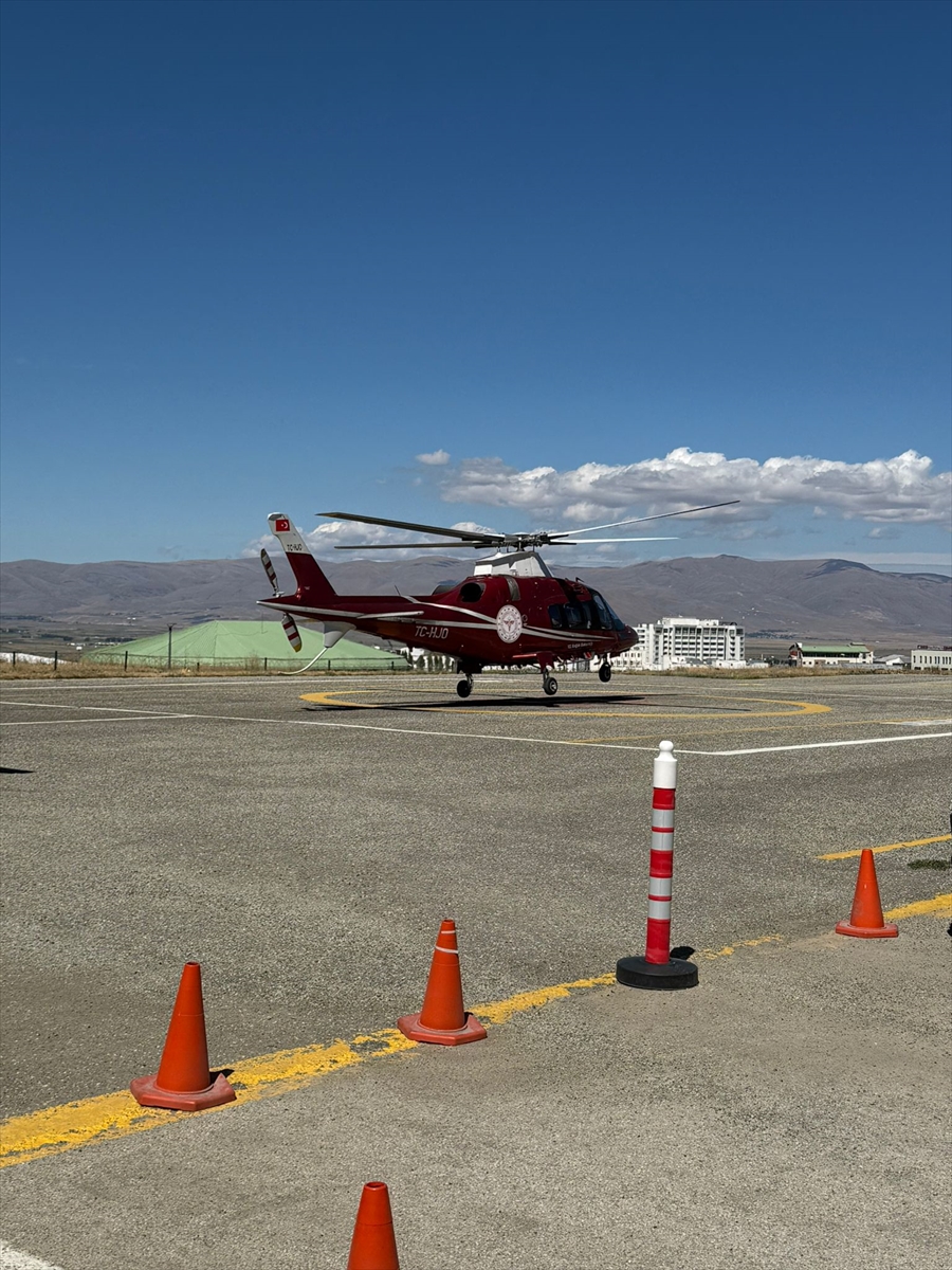 Kalp Krizi Geçiren Hasta İçin Zamanla Yarış: Ambulans Helikopter Harekete Geçti