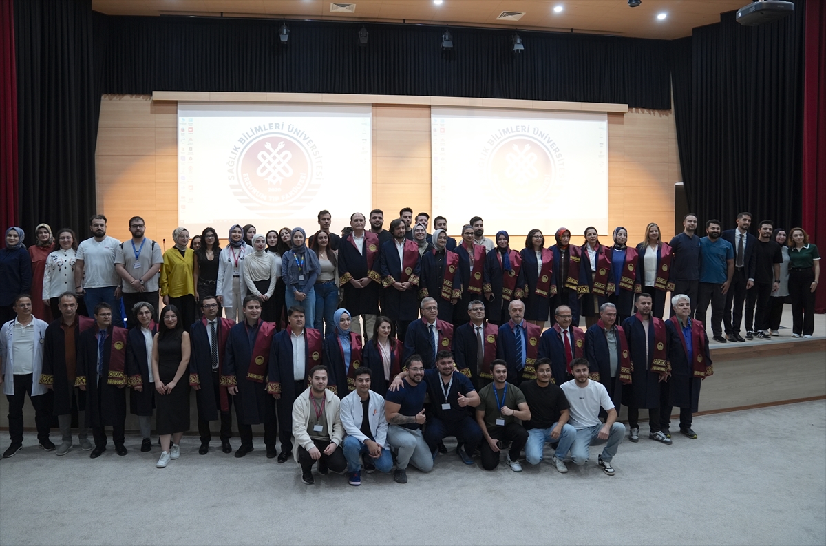 Erzurum Tıp Fakültesi'nde Yeni Dönem Heyecanı Canlı Yayınla Başladı