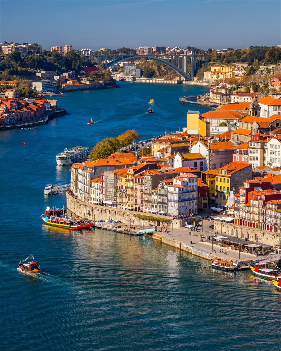 SunExpress'in Büyük Sürprizi: İzmir'den Porto'ya Direkt Uçuşlar Başlıyor