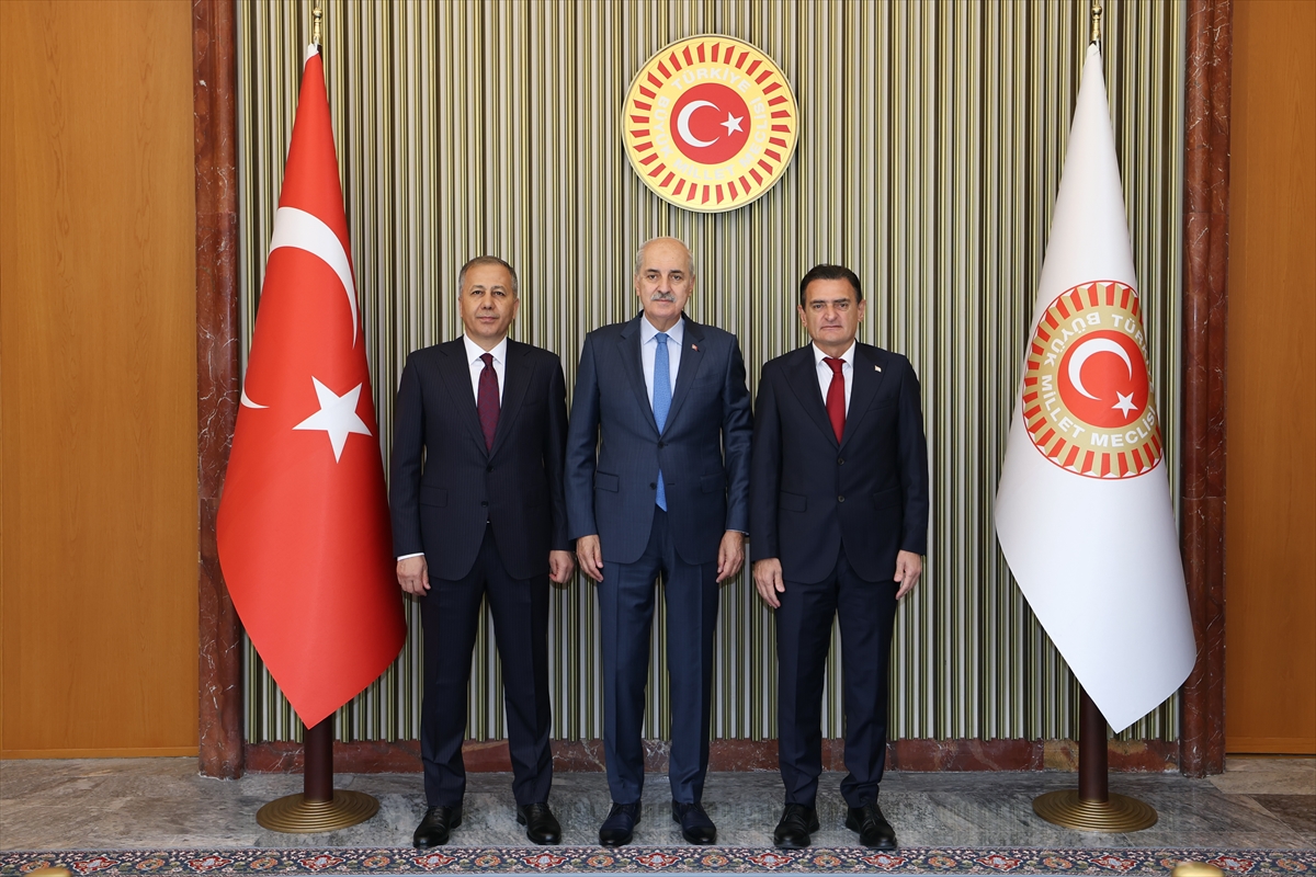 Meclis Başkanı Kurtulmuş, Yerlikaya ve Oğuz ile Sürpriz Görüşme Yaptı