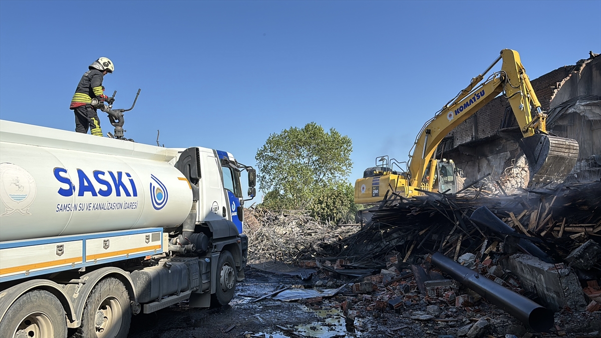 Samsun'da Kereste Fabrikası Yangını Panik Yarattı ama Kontrol Altında