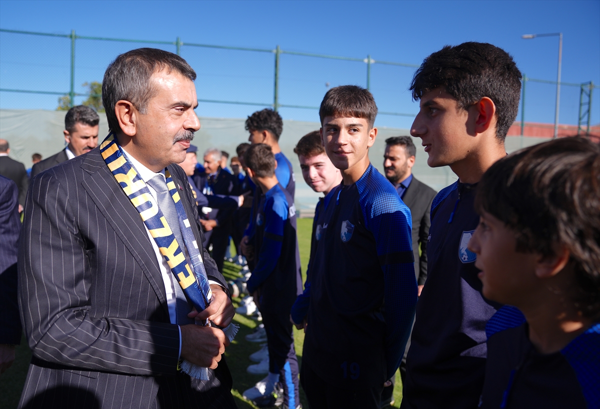 Yusuf Tekin'den Erzurumspor'a Anlamlı Ziyaret