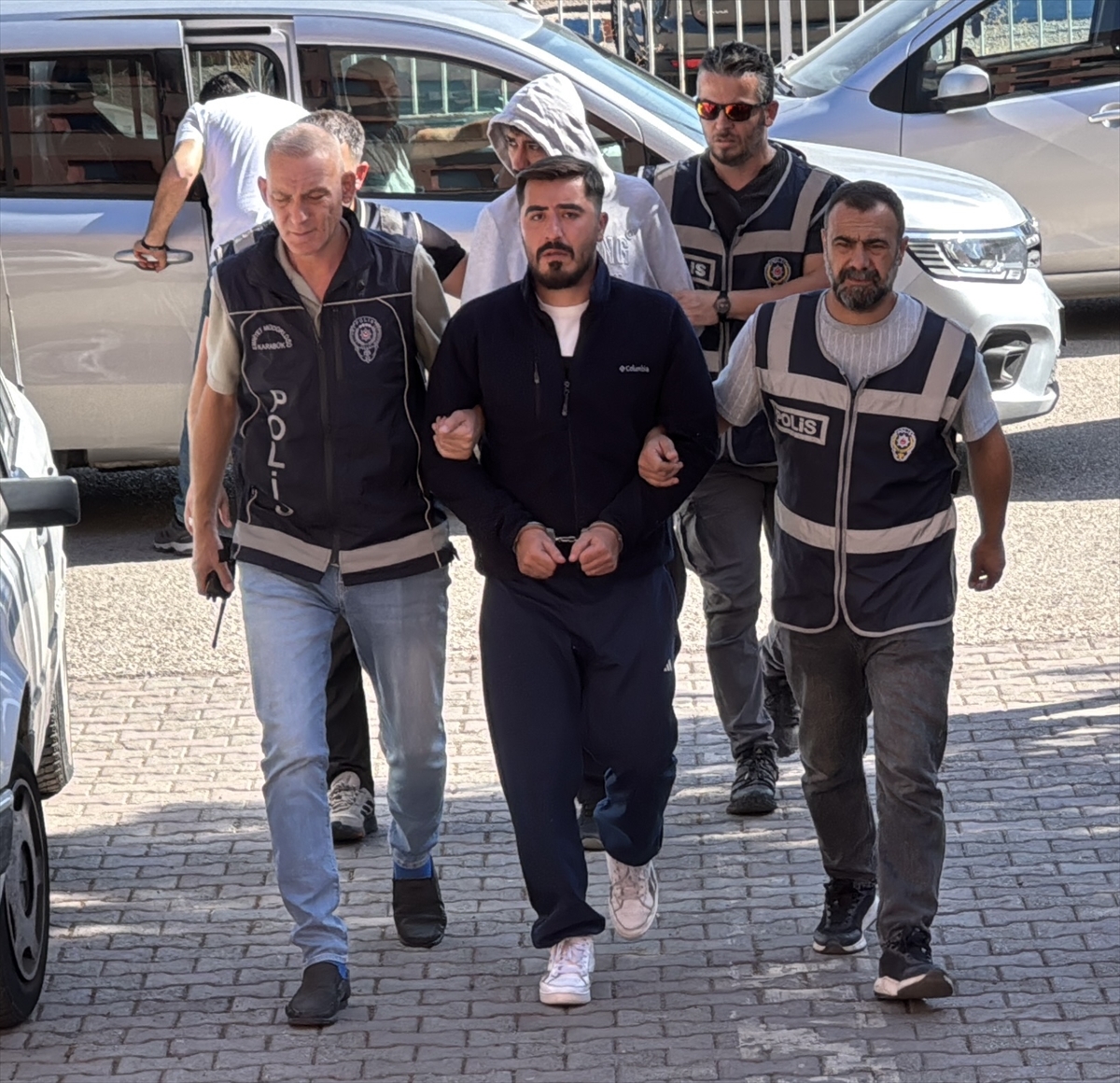 Karabük’te Gece Yarısı Korkunç Bıçaklı Kavga