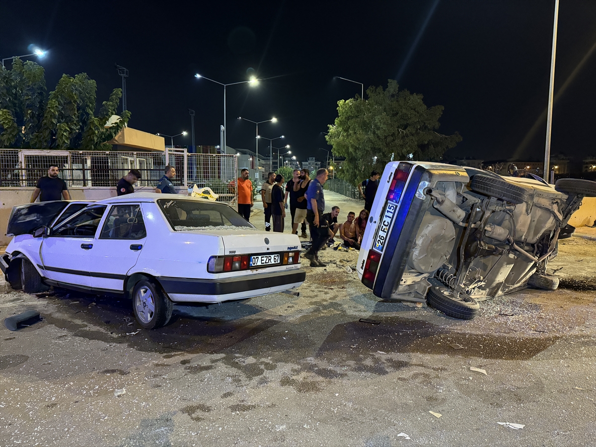 Antalya'da Dehşet Veren Trafik Kazası: 4 Yaralı Var