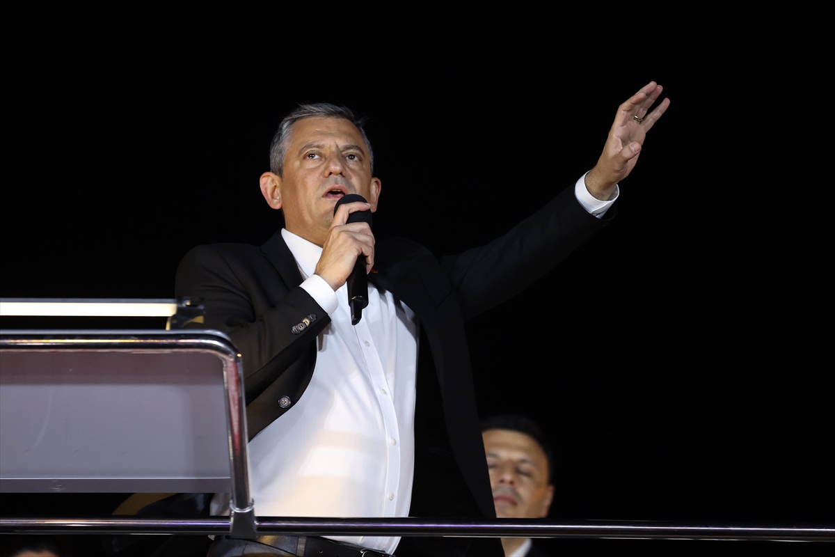 CHP Lideri Özel Bahçelievler'de Ses Getiren Miting Gerçekleştirdi